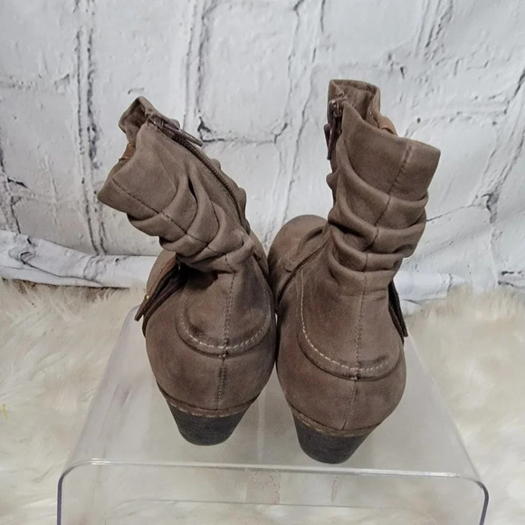 Cobb Hill Womens 9.5 Tan Brown Short Heel Bootie Slouchy Ankle Boot Comfy Casual - Picture 7 of 11
